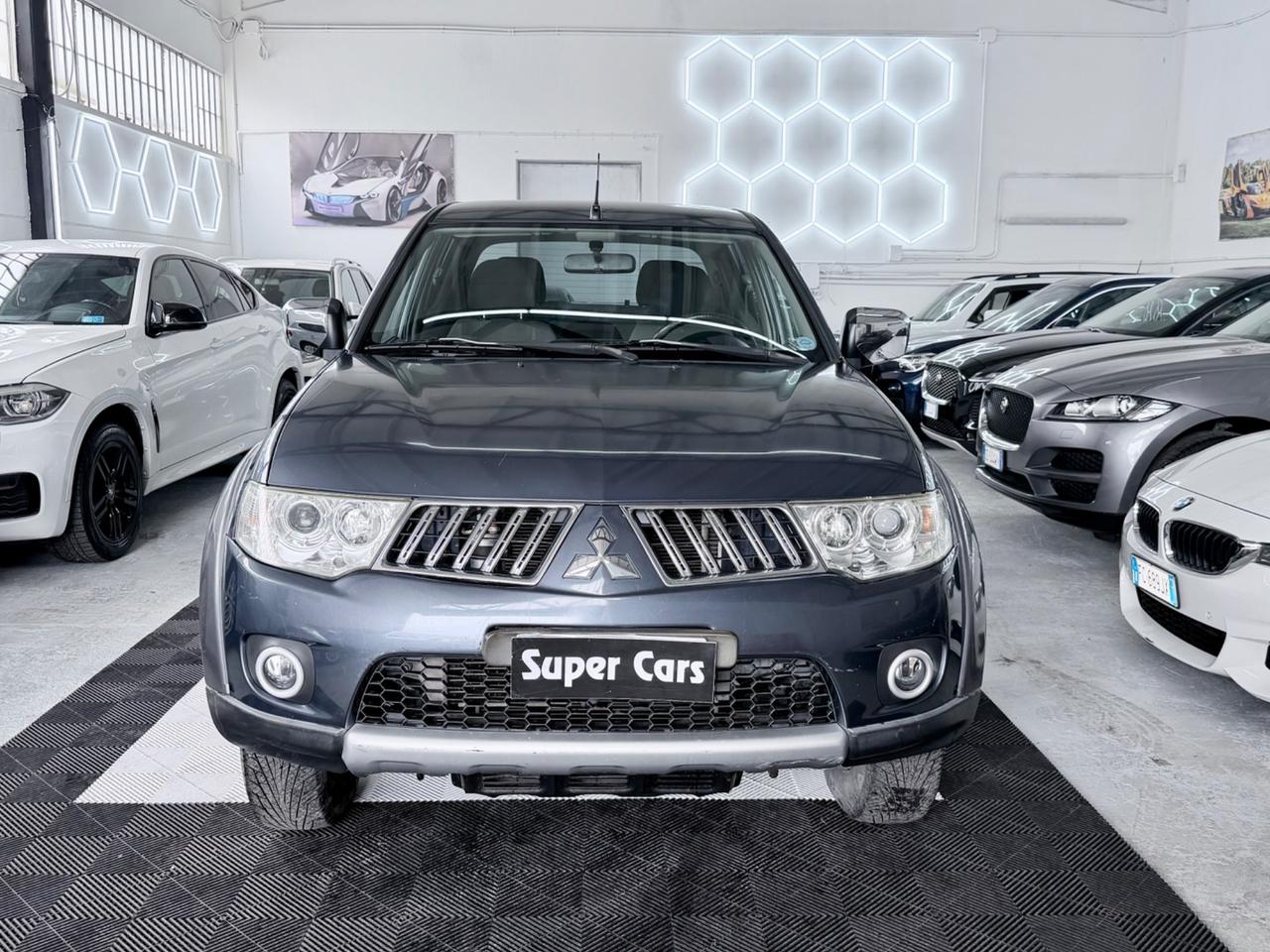 Mitsubishi L200 2.5 DI-D/136CV Double Cab Invite 2011