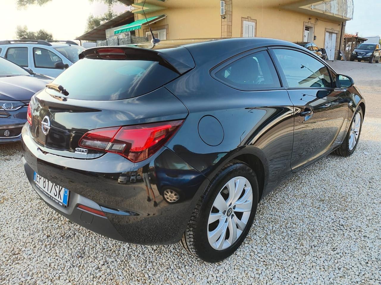 Opel Astra GTC 1.7 CDTI 110CV 3 porte unico proprietario