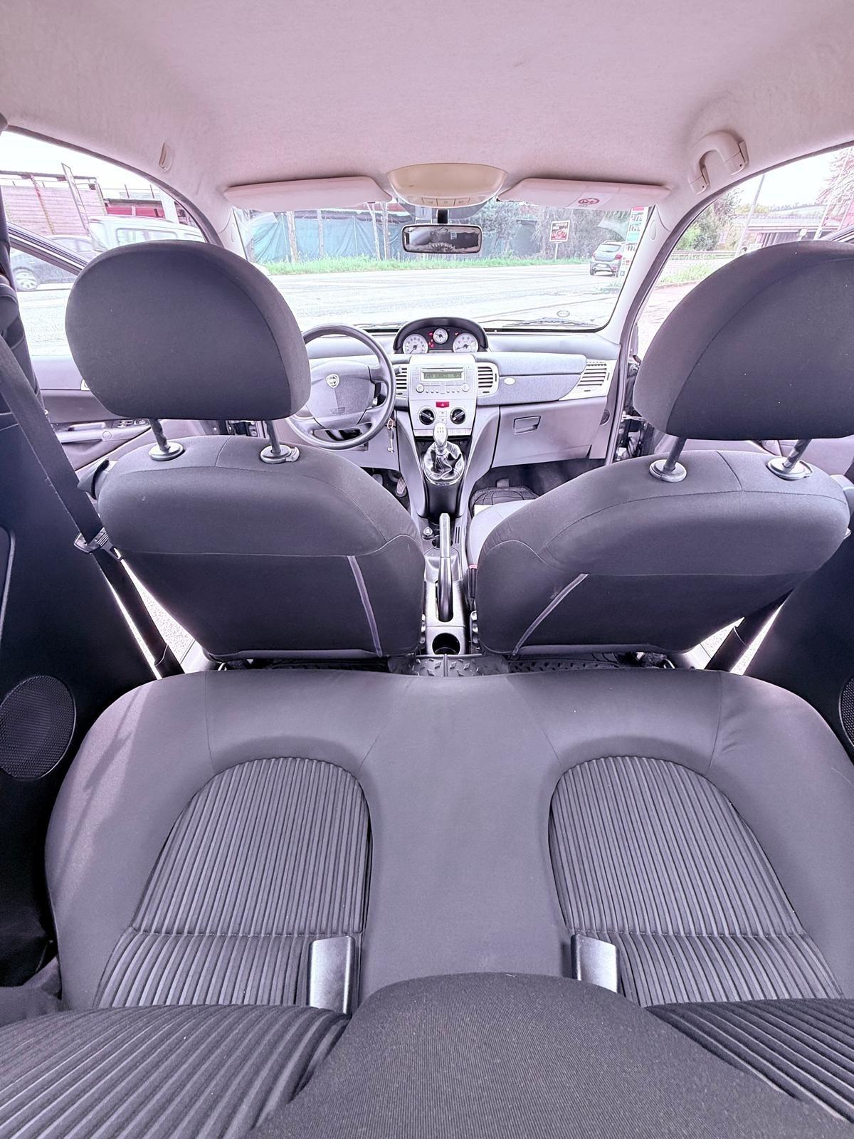 Lancia Ypsilon 1.2 69 CV Ok neopatentati