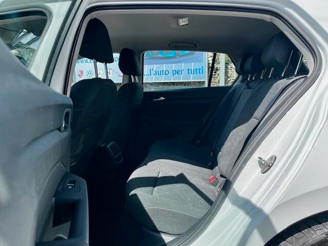 Volkswagen Golf VIII 1.0 tsi evo Life 110cv "FULL LED/NAVI/TELEKAMERA/PDC