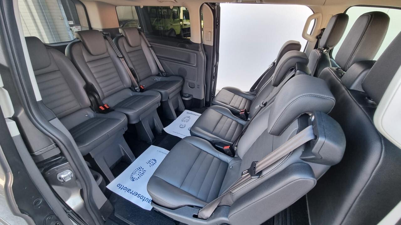 Ford Tourneo Custom 9 posti TITANIUM