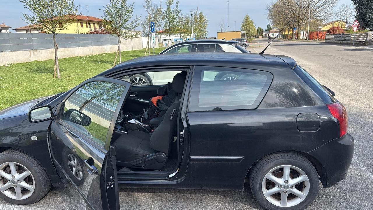 Toyota Corolla 1.4 D-4D M-MT 3 porte Sol ESP