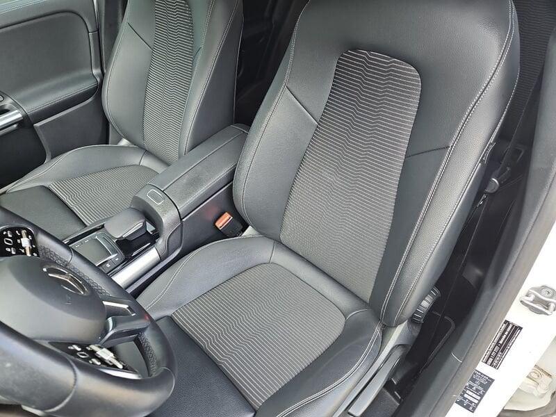 Mercedes-Benz GLA GLA 180 d Automatic Sport Plus NIGHT-PACK