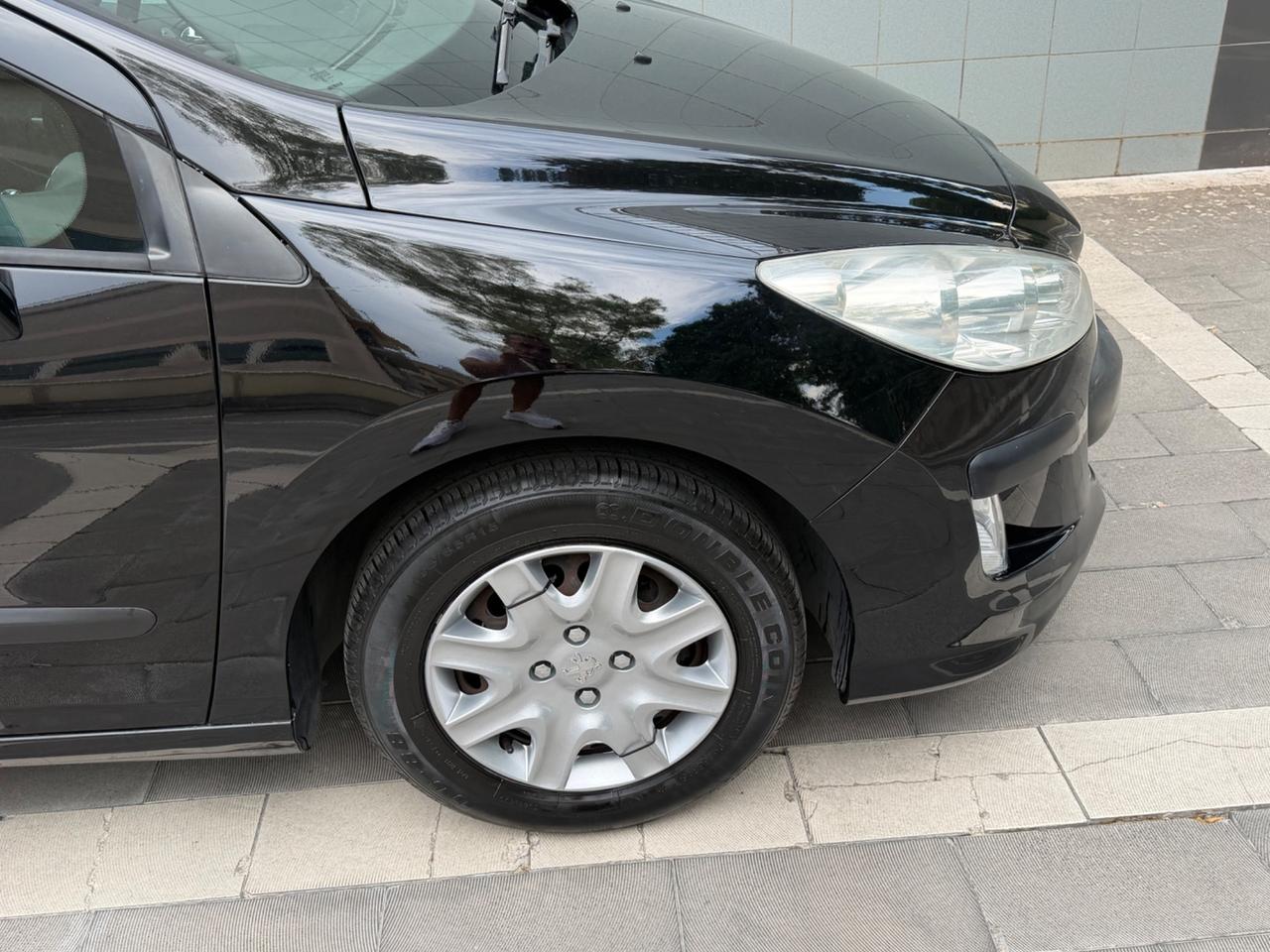 Peugeot 308 1.6 HDi 90CV 5p. Premium