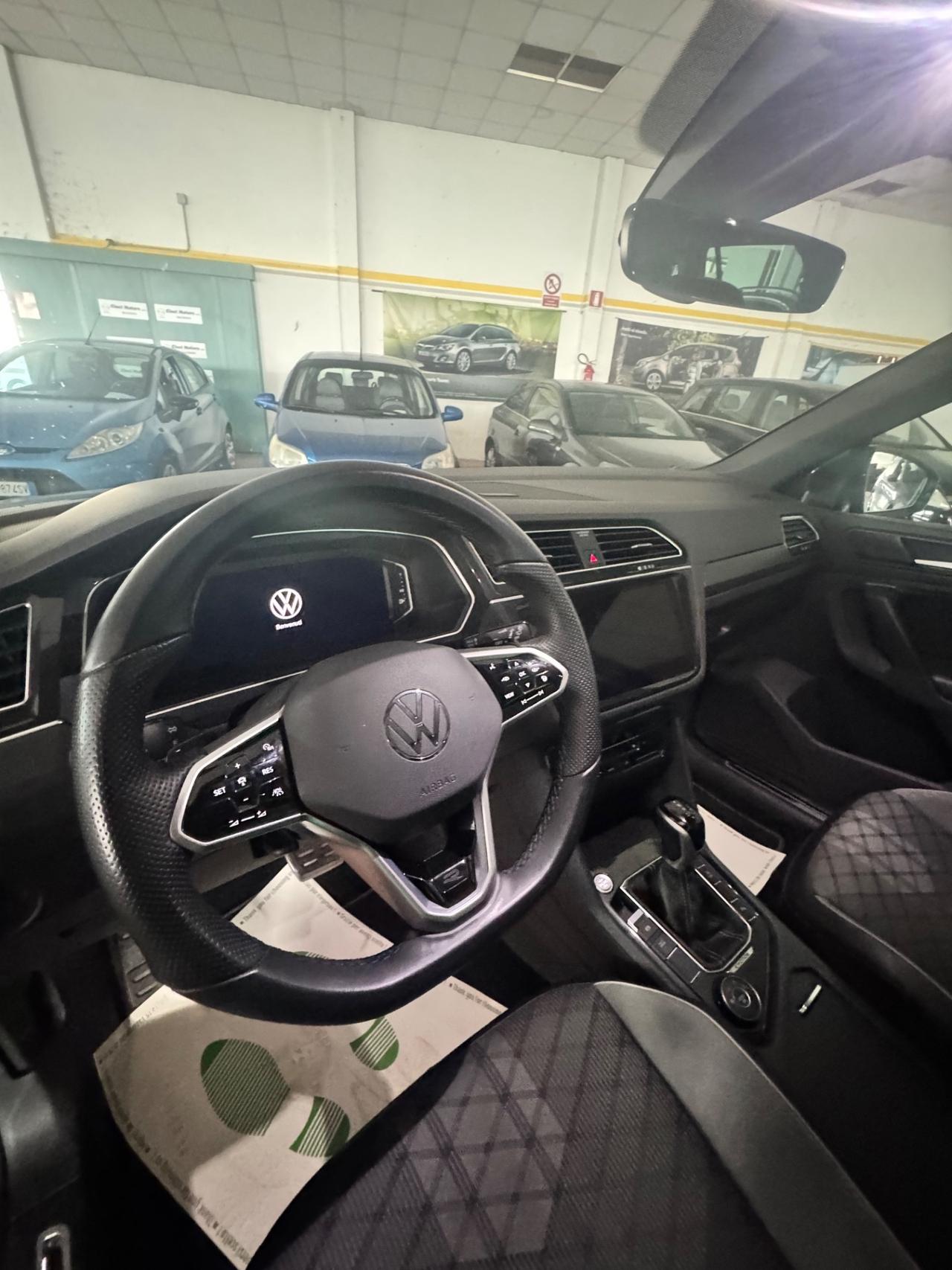 Volkswagen Tiguan 2.0 TDI 200 CV SCR DSG 4MOTION R-Line