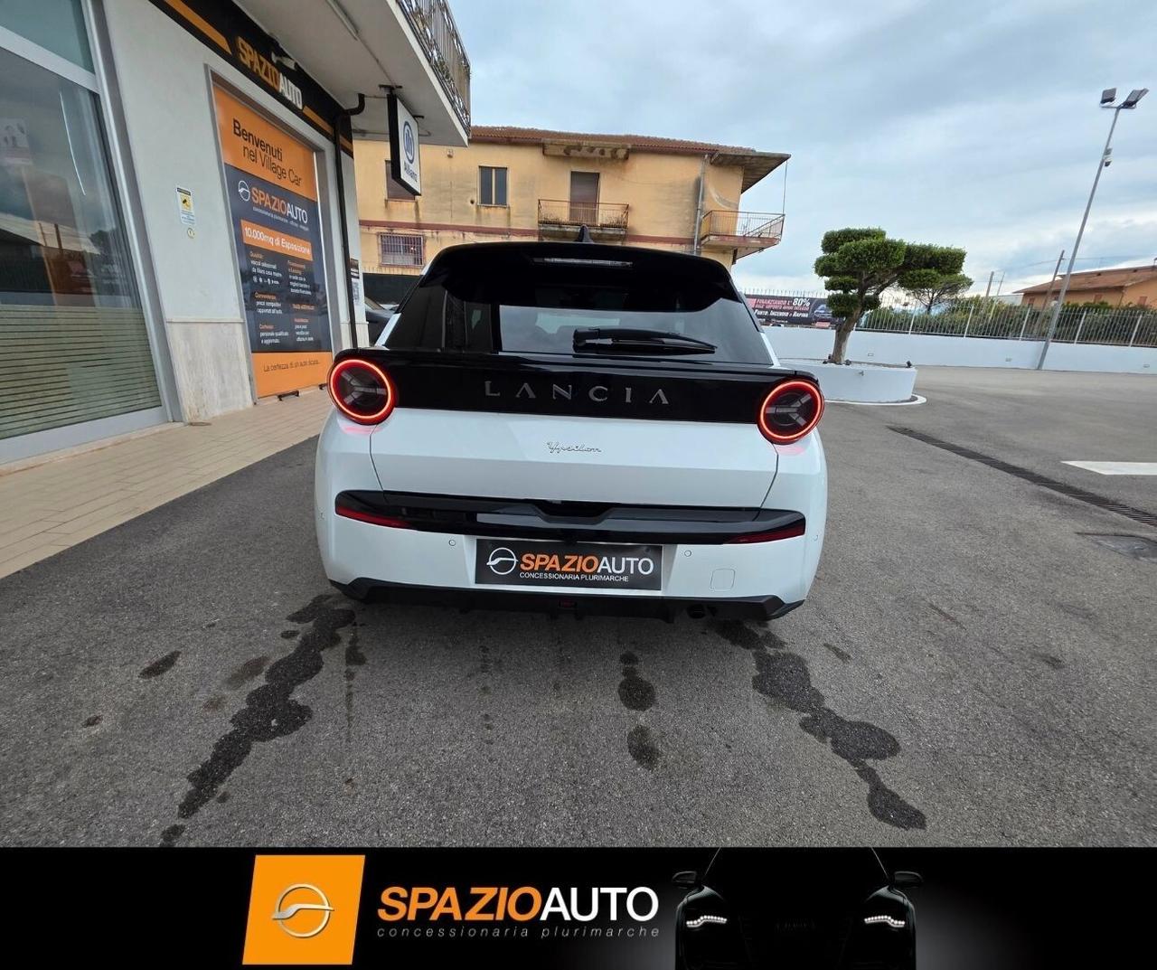 Lancia Ypsilon Hybrid e-DCT *HF LINE* FULL