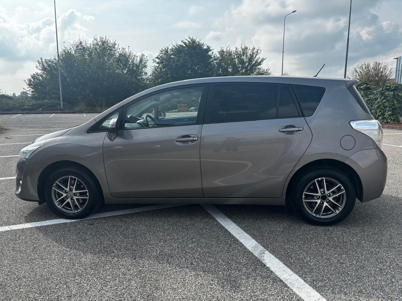 Toyota Verso 1.6 Style BENZINA, KM ORIGIANLI UNICO PROPRIETARIO