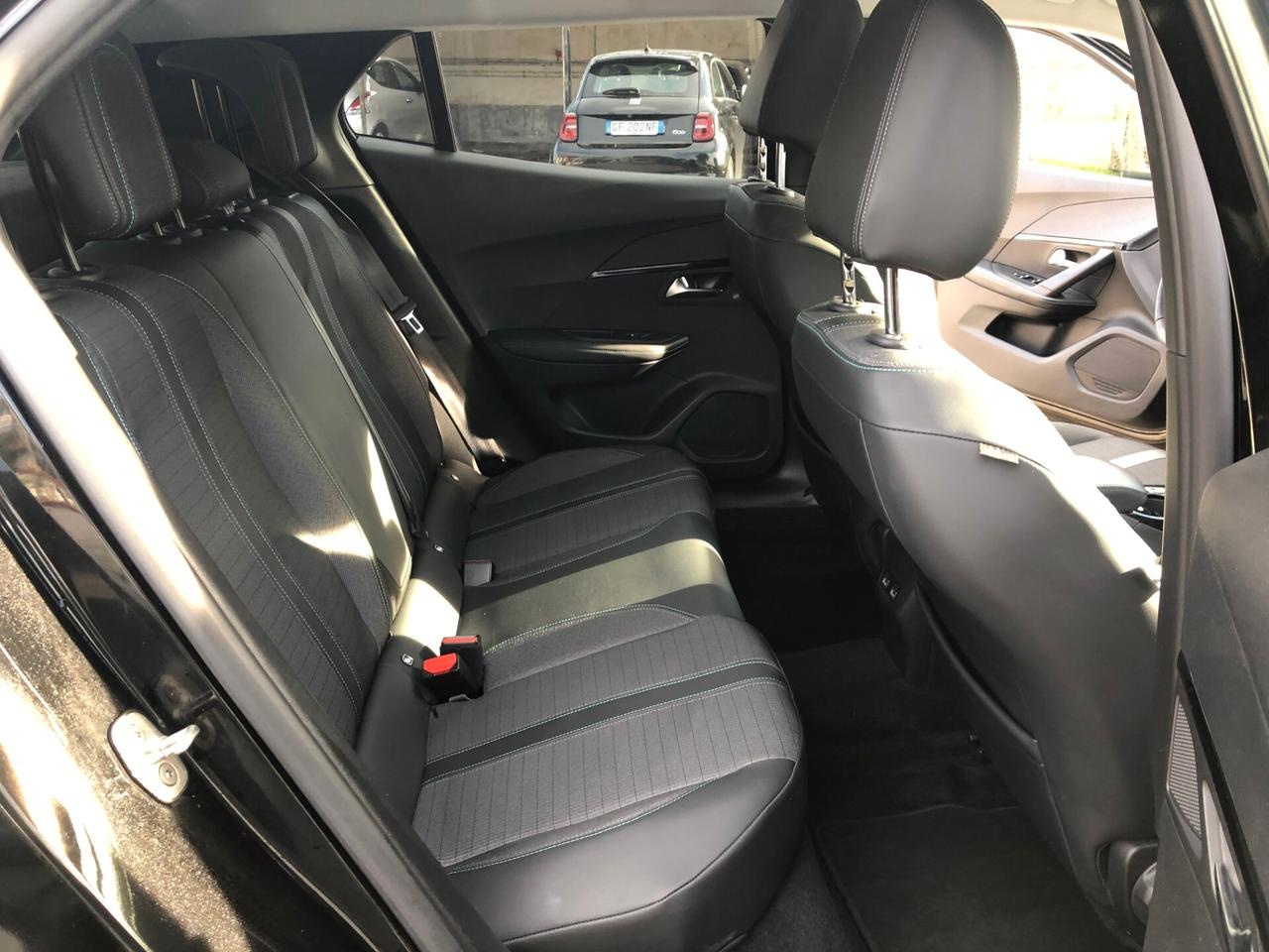 Peugeot 2008 BlueHDi 130 S&S EAT8 Allure Pack