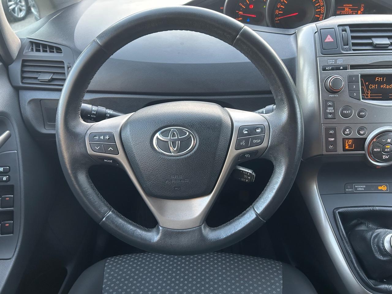 Toyota Verso 2.0 D tetto panoramico Euro5