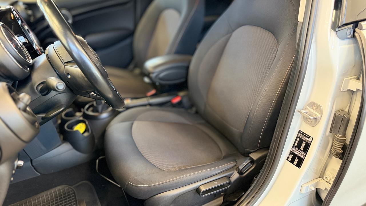 Mini Cooper D 15 BOOST 5 PORTE