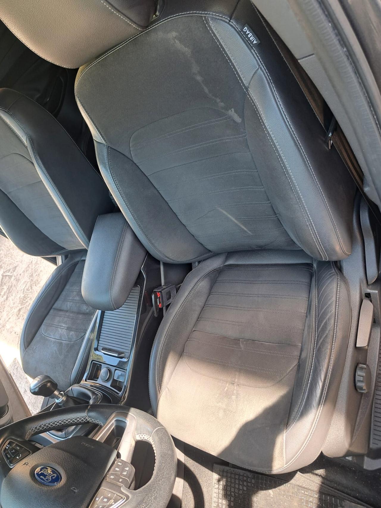 Ford Kuga 1.5 TDCI 120 CV S&S 2WD ST-Line