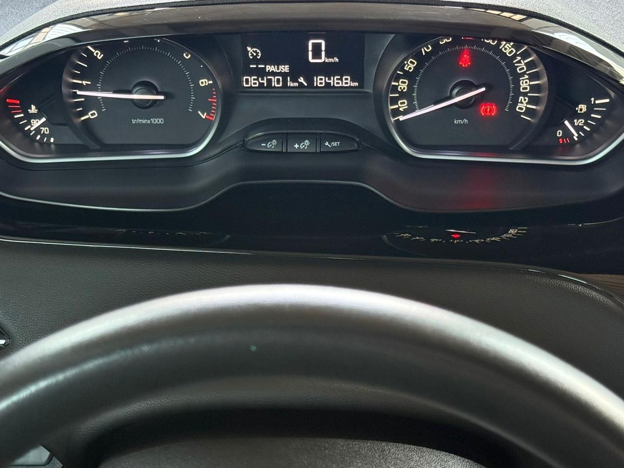 Peugeot 208 PureTech 82 5 porte Allure