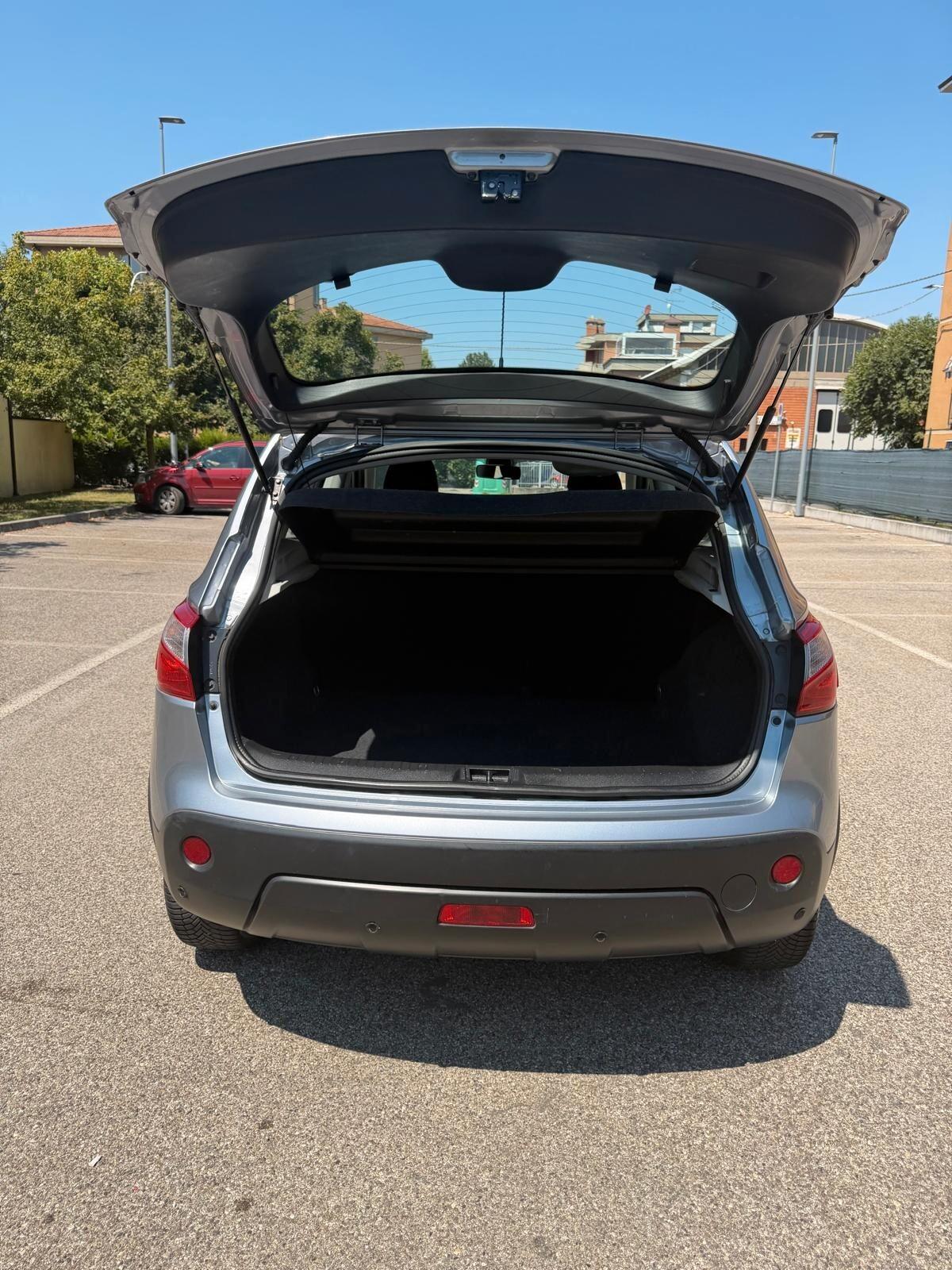 Nissan Qashqai 1.6 dci - NEOPATENTATI - 12 MESI DI GARANZIA -