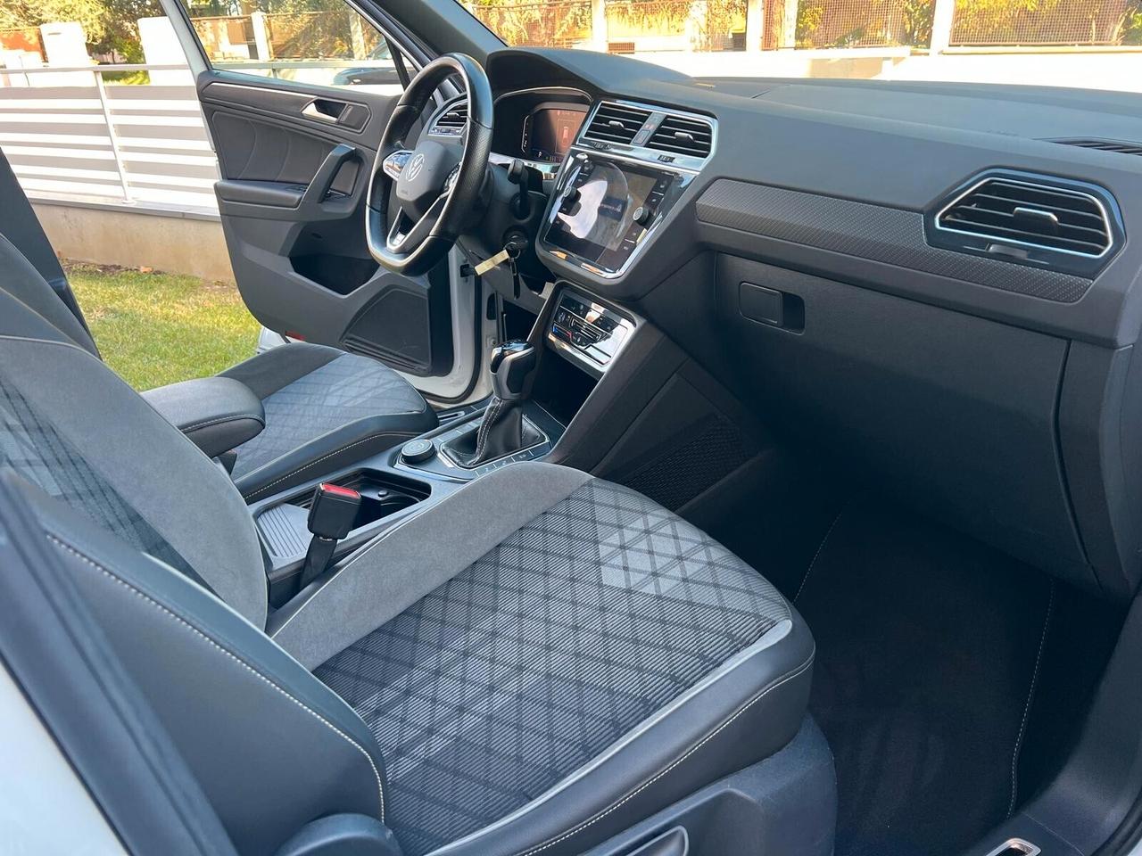 VW TIGUAN 2.0 TDI 200cv SCR DSG 4MOTION R-LINE