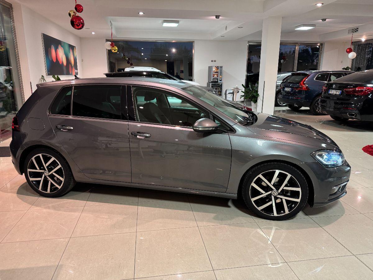 VOLKSWAGEN Golf 7.5 2.0 TDI DSG 5p. Executive Cockpit