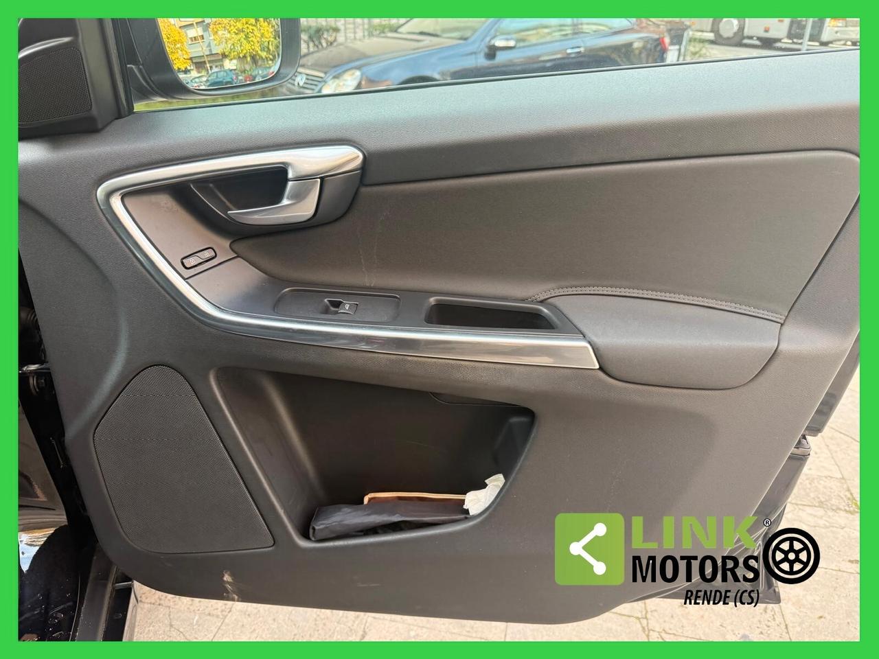 Volvo XC60 D4 180cv Geartronic Momentum 01/2014