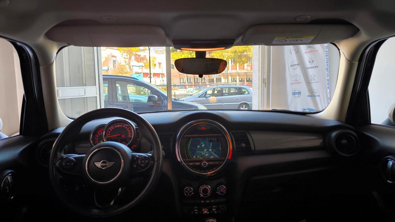 Mini 1.5 Cooper D Business 5 porte