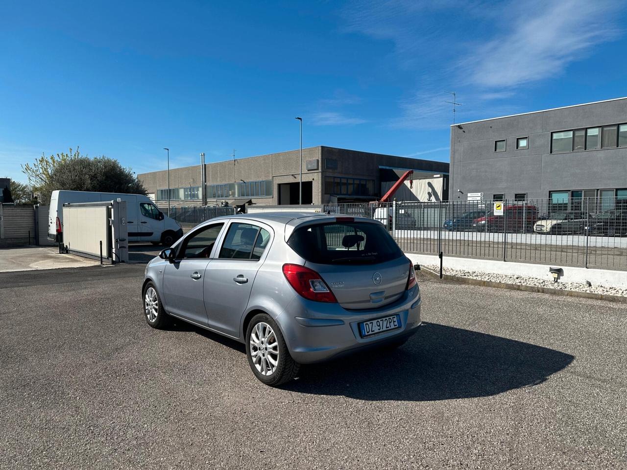 Opel Corsa 1.2 80CV 5 porte GPL-TECH Edition