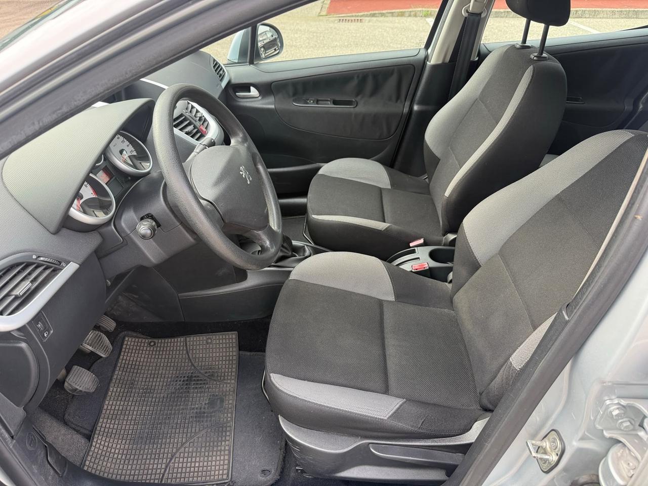 Peugeot 207 1.4 VTi 95CV SW XS Ciel