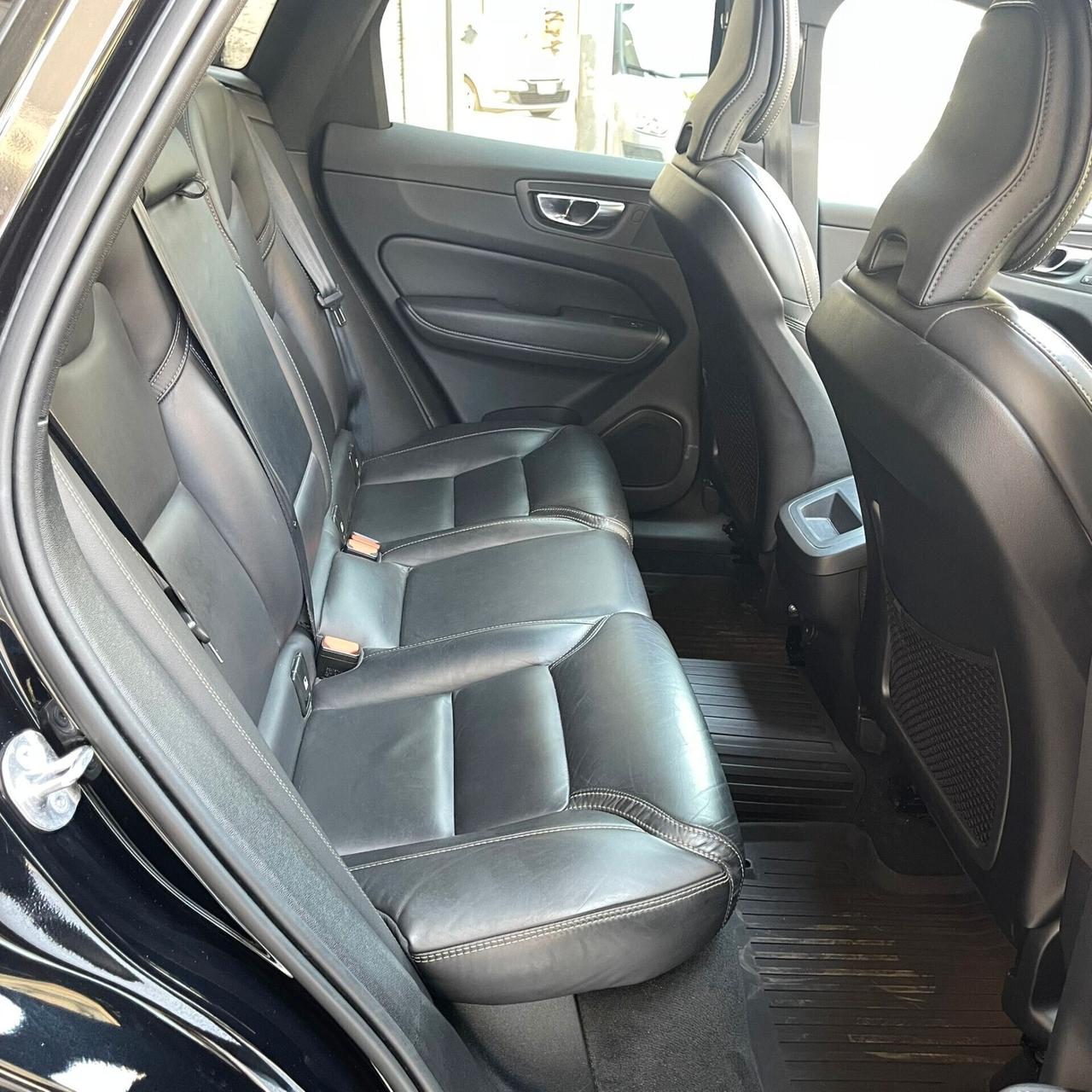 Volvo XC60 B4 AWD Plus Dark N1 Autocarro