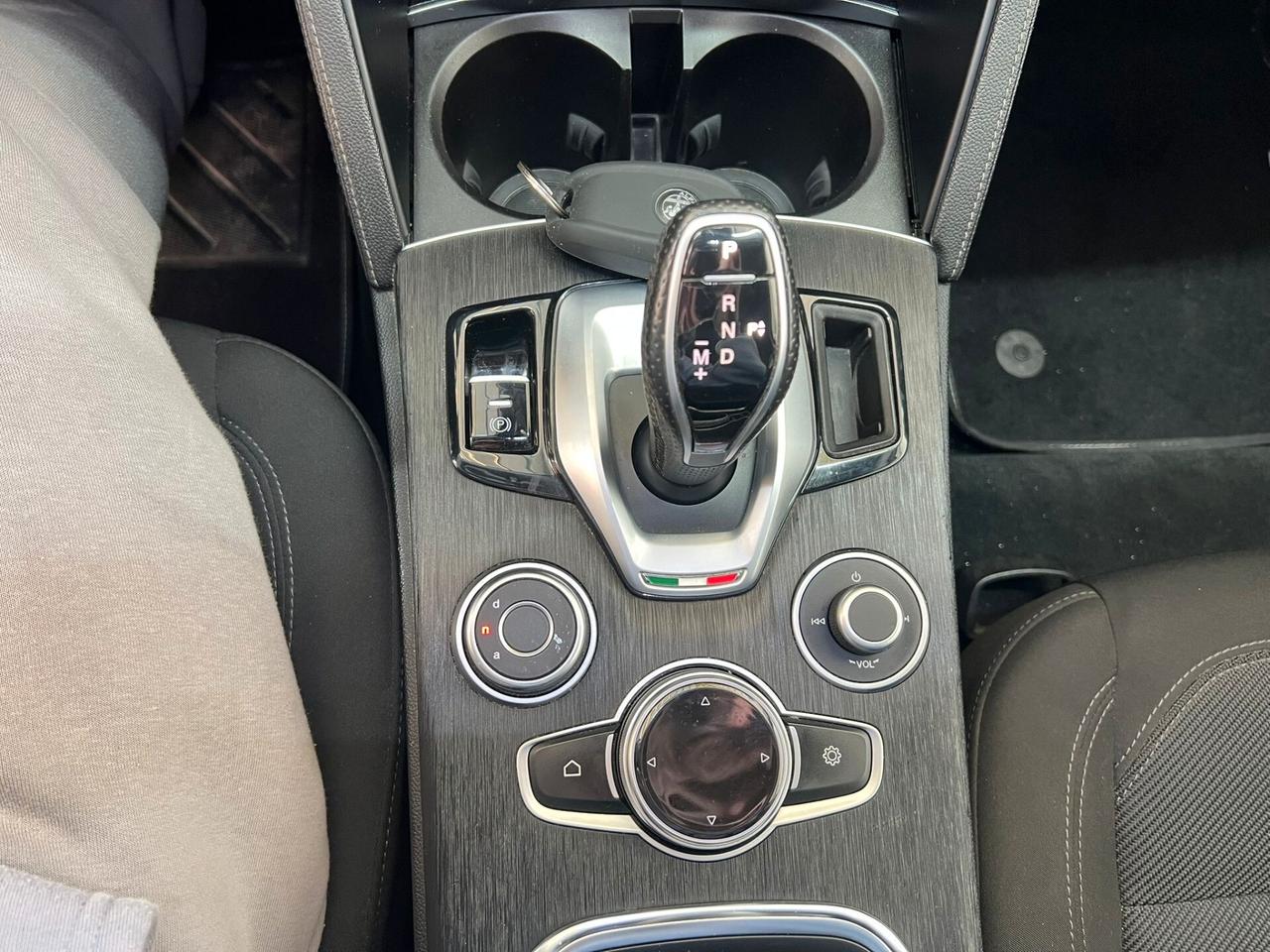 ALFA ROMEO STELVIO Q4 2.2 TURBODIESEL 190CV