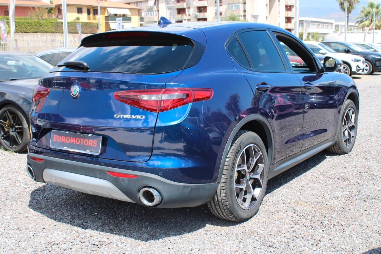 Alfa Romeo Stelvio Tua A SOLI 338€ al mese Anticipo Zero