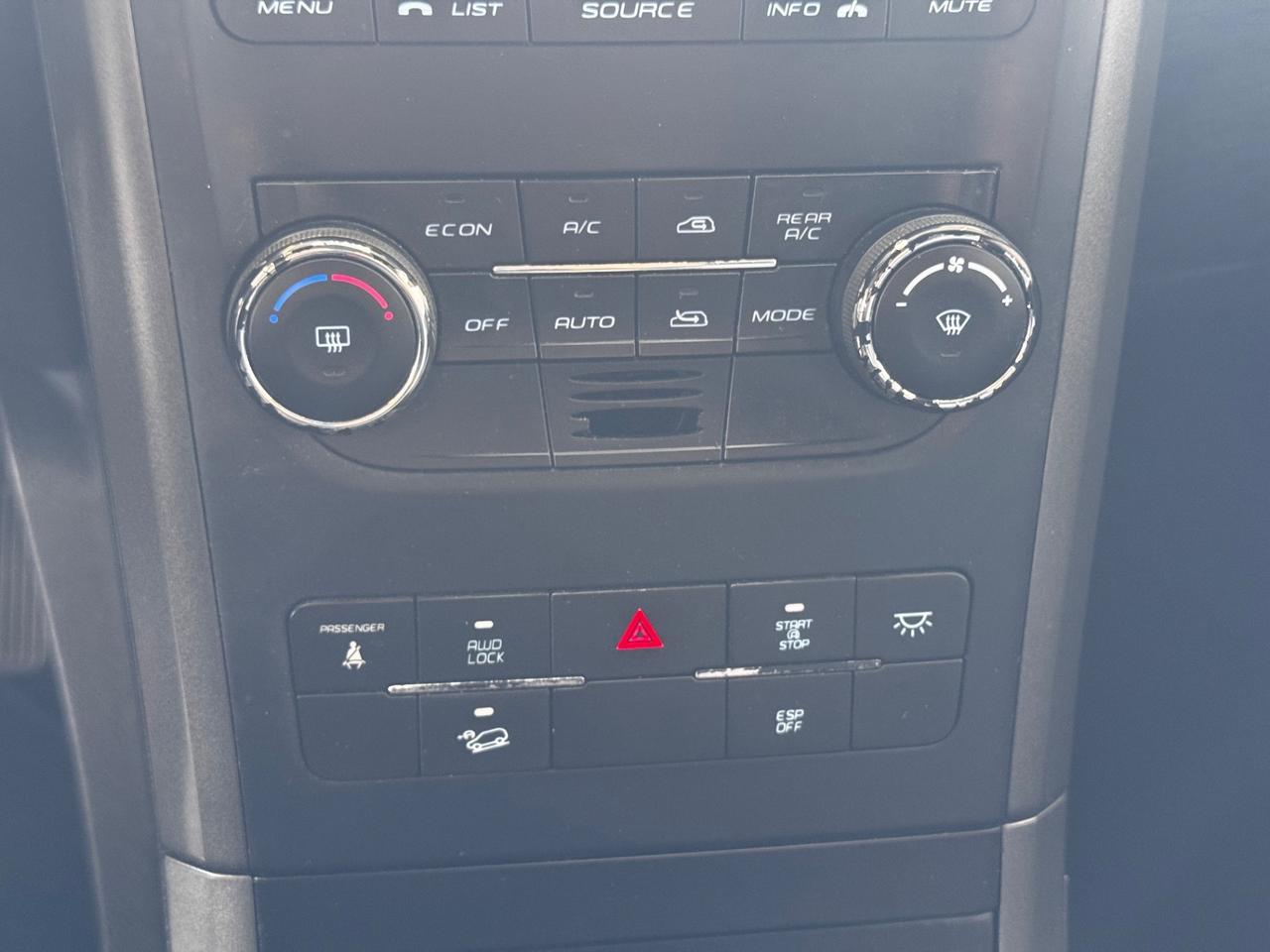 Mahindra XUV500 2.2 16V AWD W6 7 POSTI 4X4 DIESEL