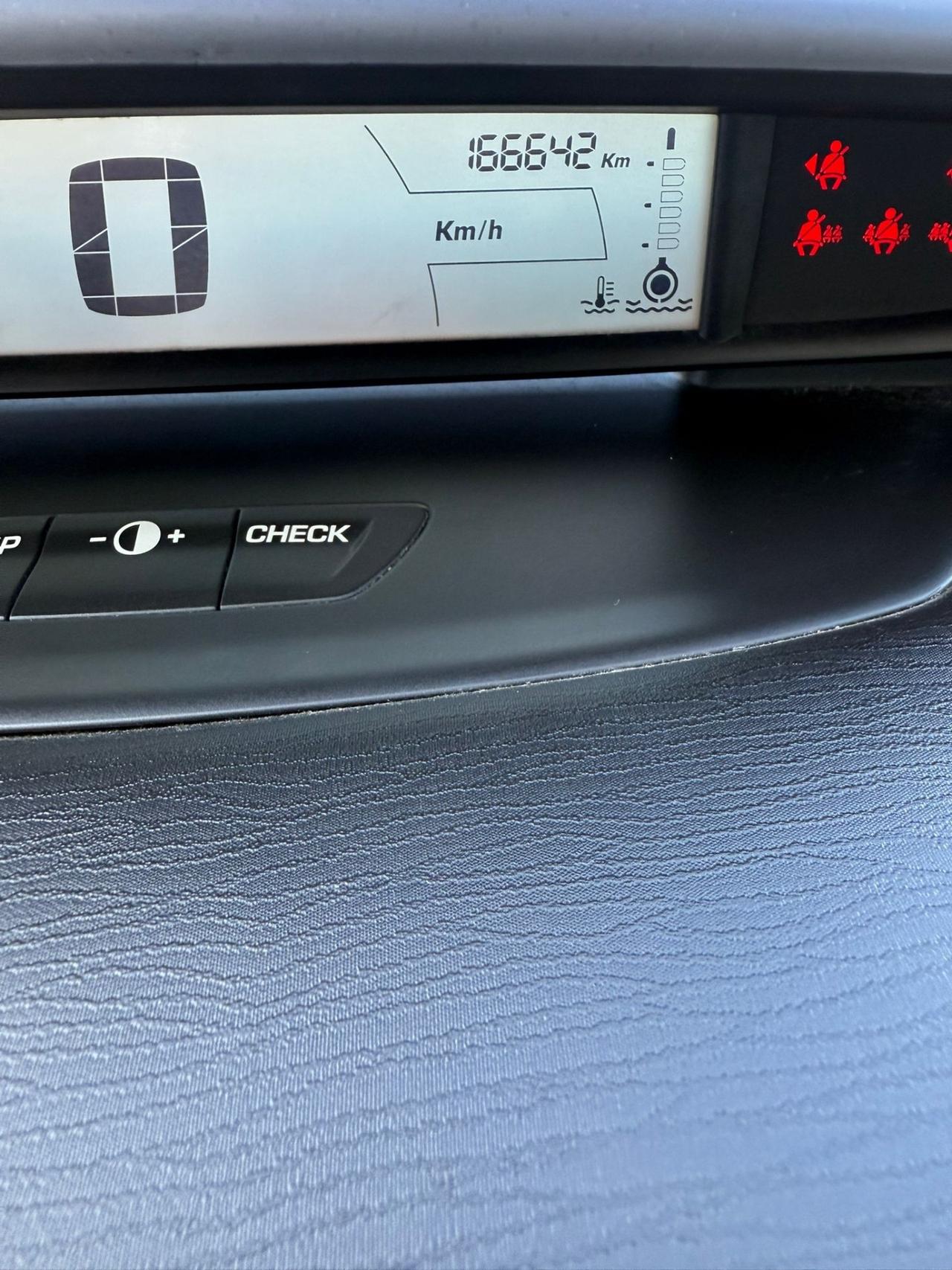 Citroen C4 1.6 - GPL - NEOPATENTATI- UNICO PROPRIETARIO