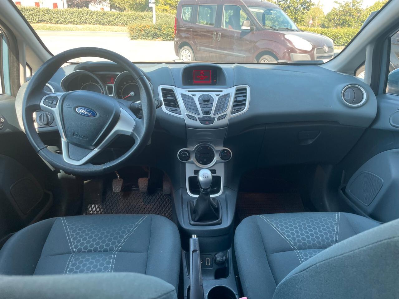 Ford Fiesta 1.6 TDCi 90CV 5 porte DPF Titanium