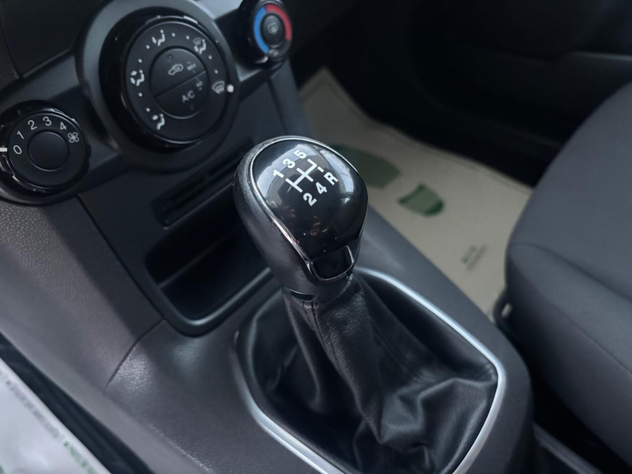 Ford Fiesta Ikon 1.2 60CV 5 porte