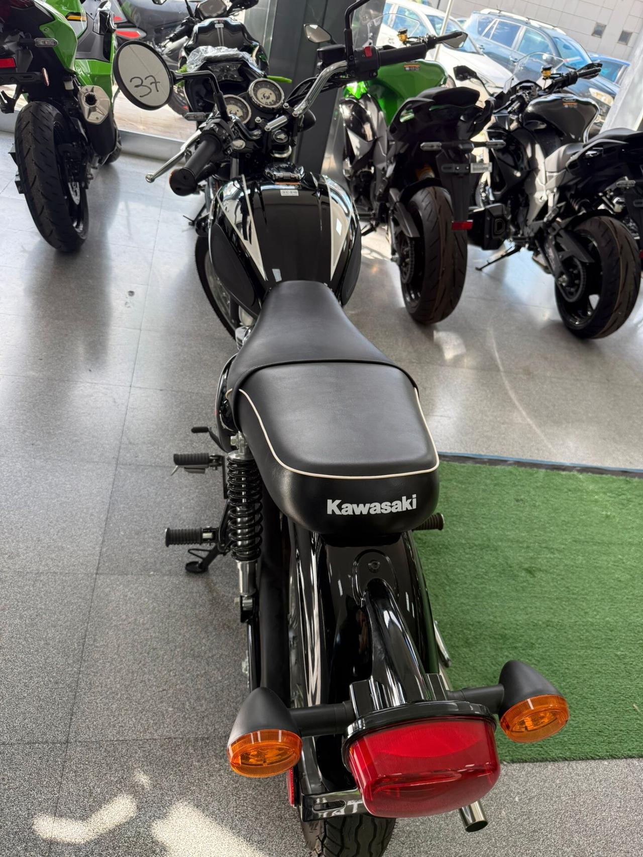 Kawasaki 250 S1 CUSTOM