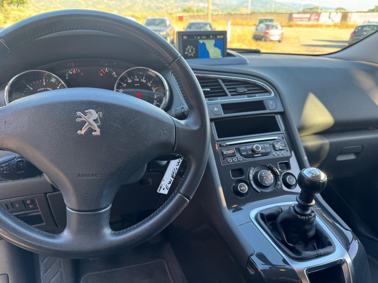 Peugeot 5008 1.6 HDi 115CV Allure 7 POSTI