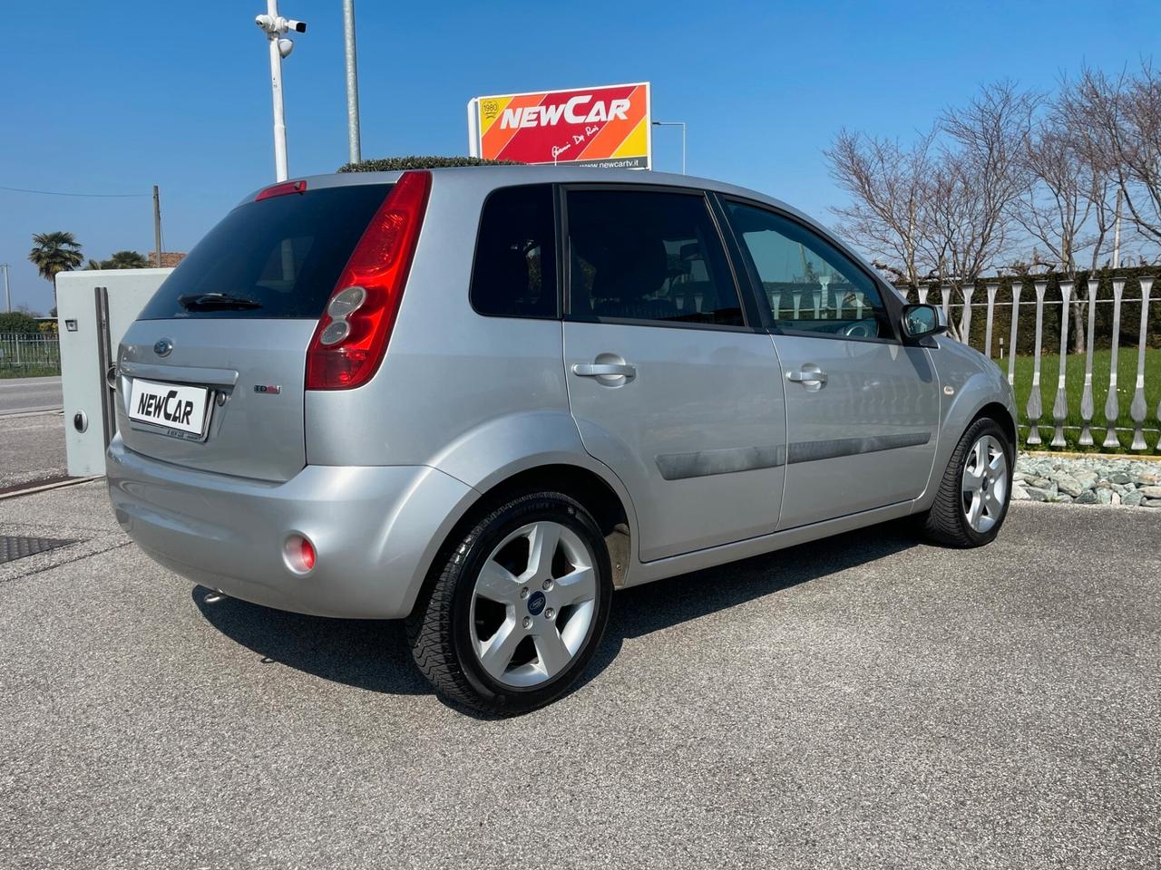 Ford Fiesta 1.4 TDCi 5p. Ghia