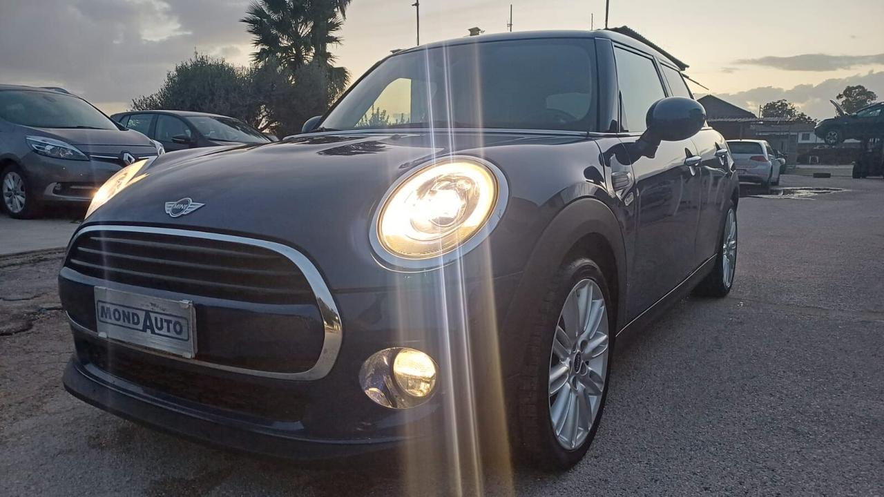 Mini COOPER D 1.5 2017 FULL OPTIONAL SOLO 49MILA KM LED F56