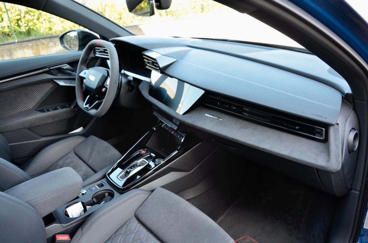 AUDI RS3 SPORTBACK 2.5 TFSI QUATTRO 400cv S-TRONIC, PARI AL NUOVO, UFF ITALIANA, UNICOPROPRIETARIO, GARANZIA AUDI 1/2030, TETTO, MATRIX, SCARICO, PERMUTE