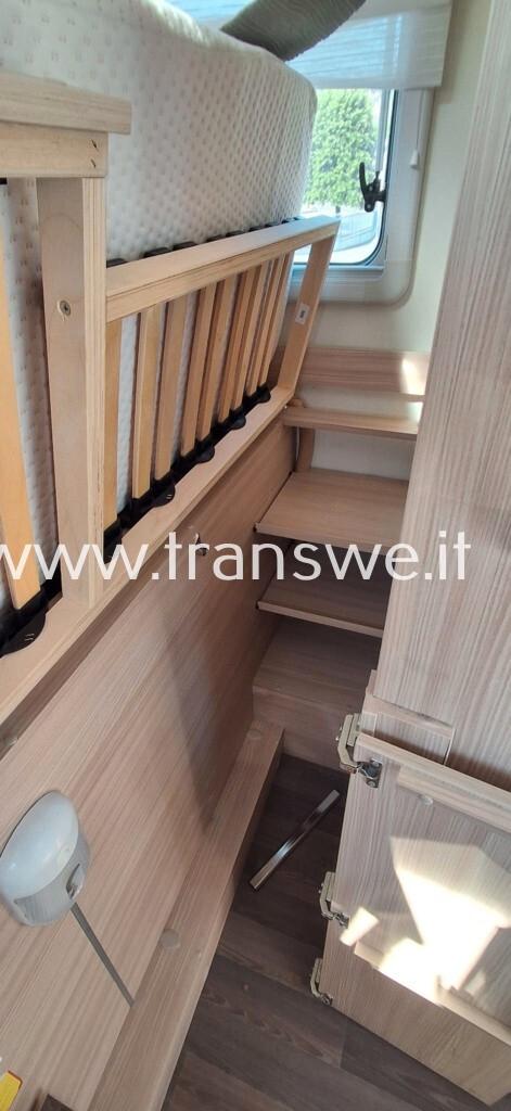 Bürstner Travel Van 590 letto matrimoniale posteriore