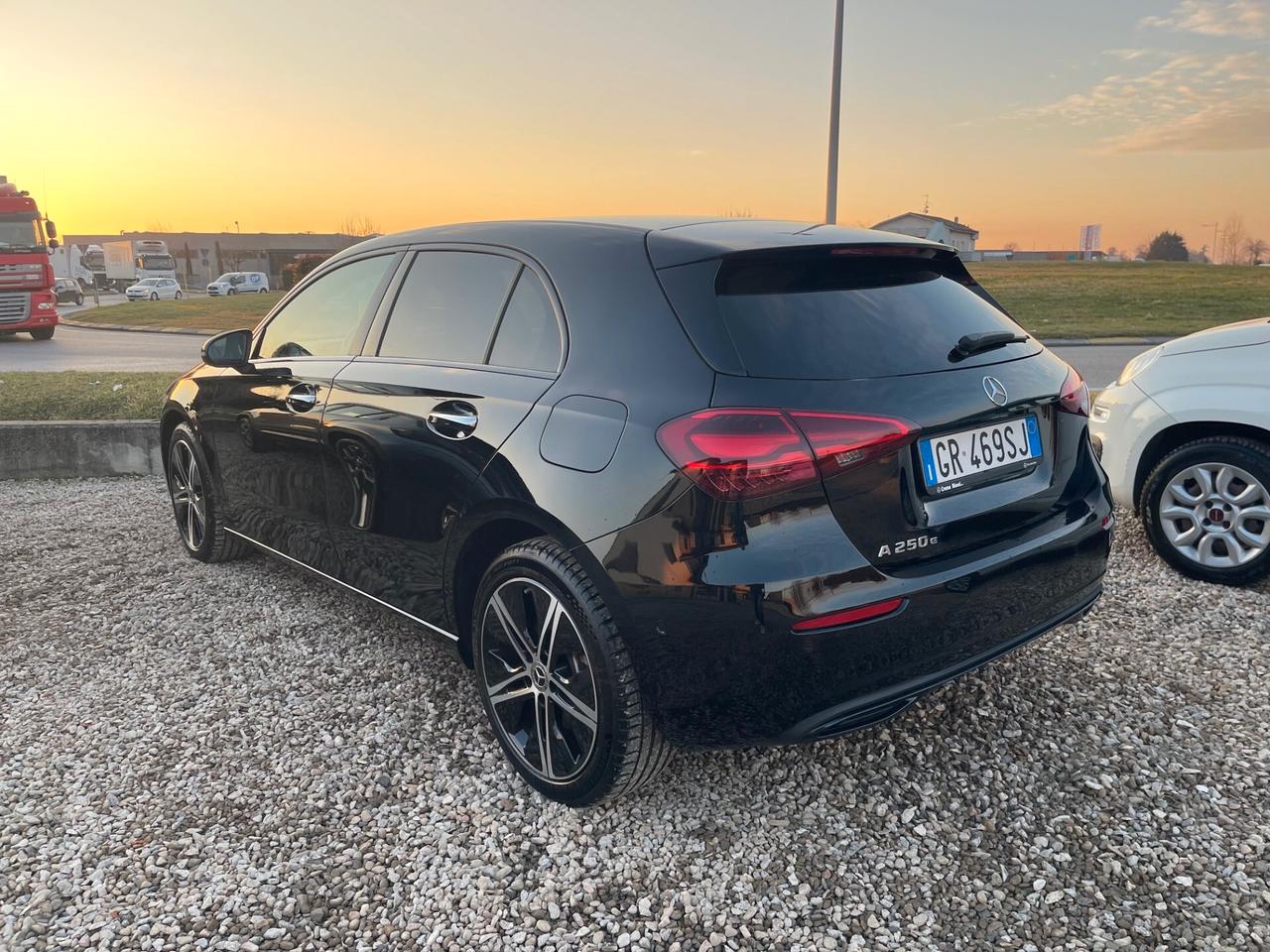 Mercedes-benz A 250 EQ-Power Advance Plus