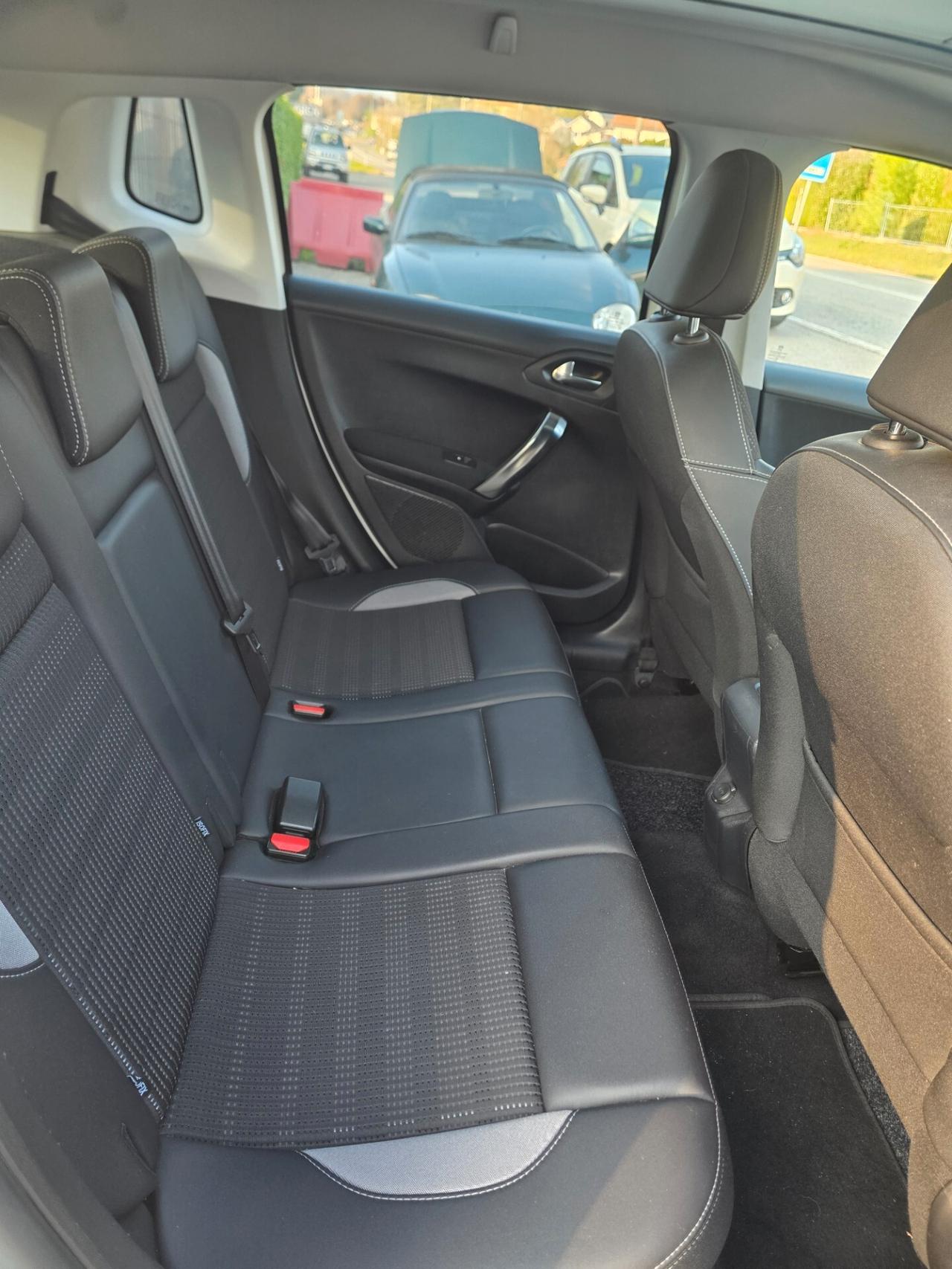 Peugeot 2008 PureTech Turbo 110 S&S Allure