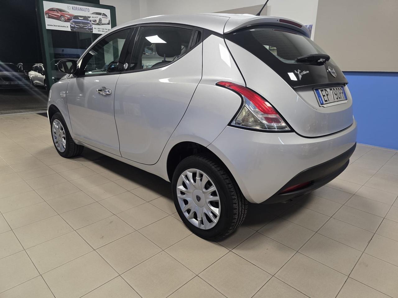 Lancia Ypsilon 0.9 TwinAir 85 CV 5 porte Metano Ecochic Gold