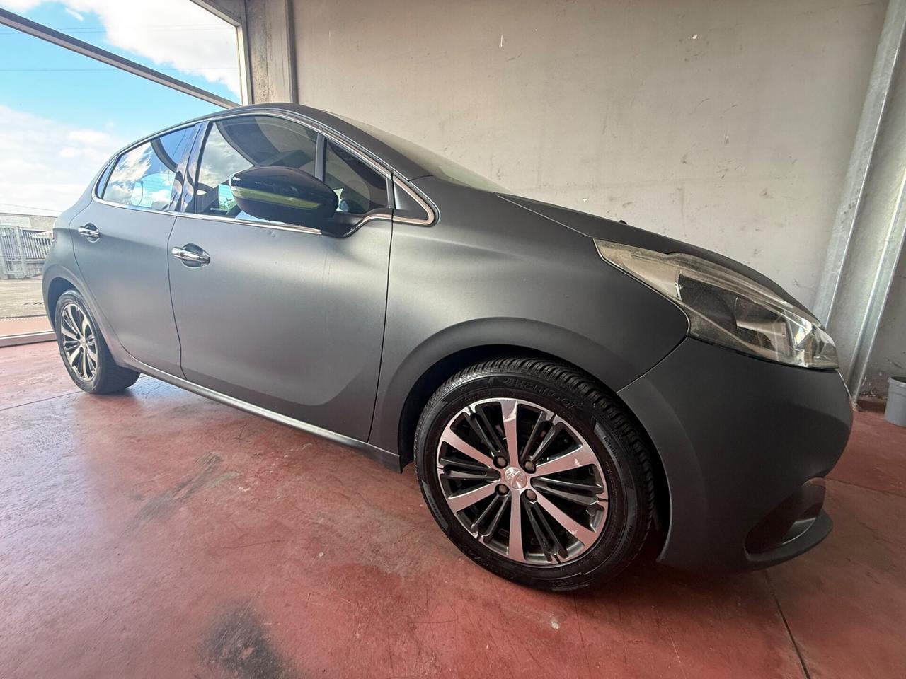 Peugeot 208 PureTech 82 5 porte Allure serie limitata