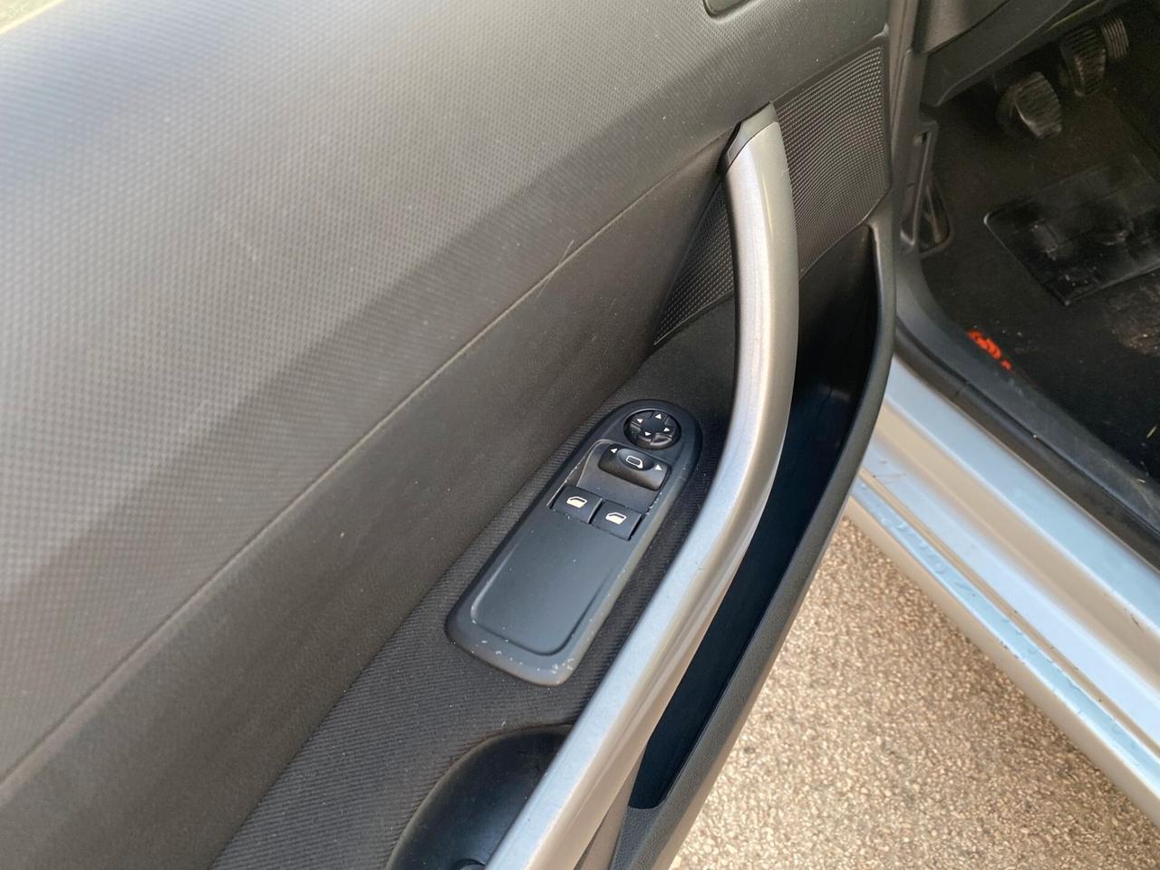 Peugeot 308 sw 1.6 hdi 110cv full opt restyling 2013