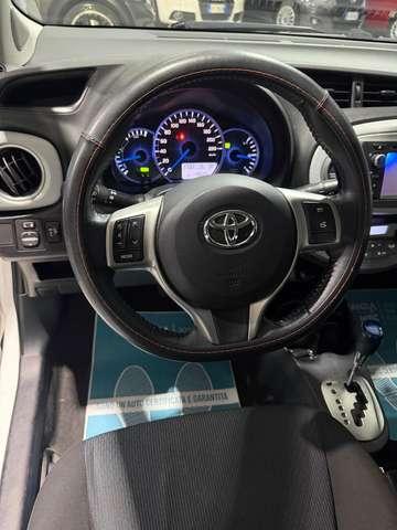 Toyota Yaris Ibrida Automatica 4 Stagioni