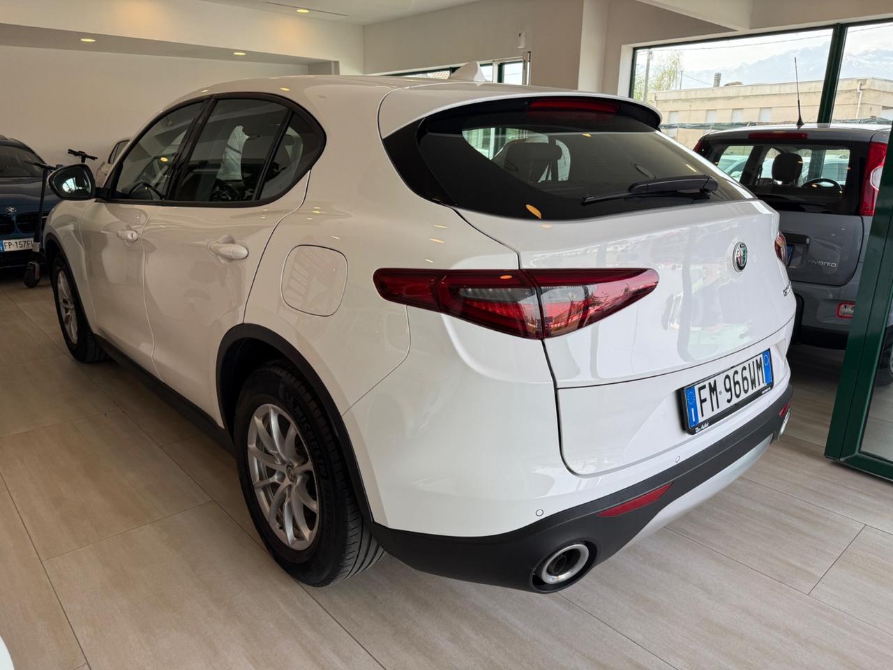 Alfa Romeo Stelvio 2.2 Turbodiesel 180 CV AT8 RWD Business