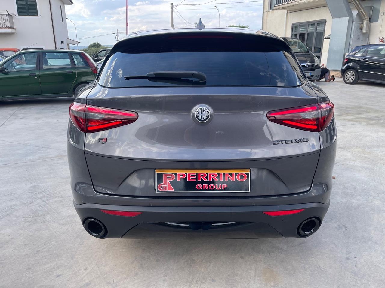 Alfa Romeo Stelvio 2.2 Turbodiesel 180 CV AT8 Q4 Business