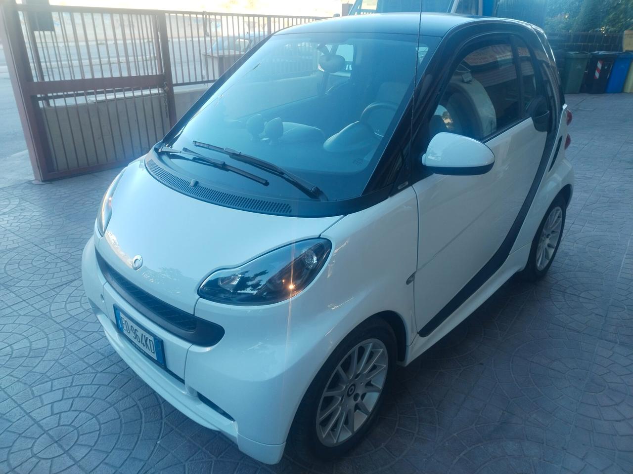 Smart ForTwo 800 40 kW coupé passion cdi