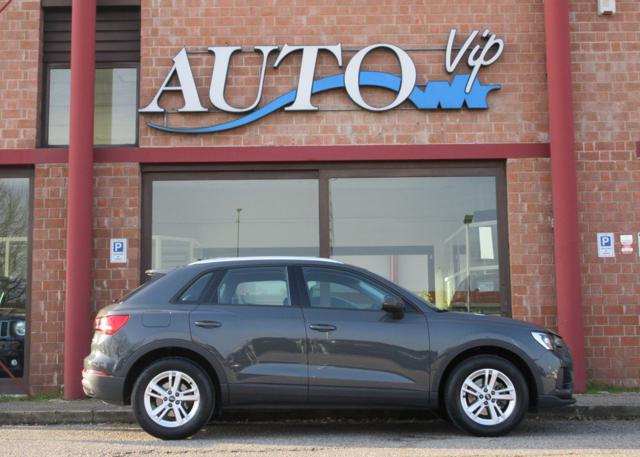 AUDI Q3 35 TDI quattro S tronic Business