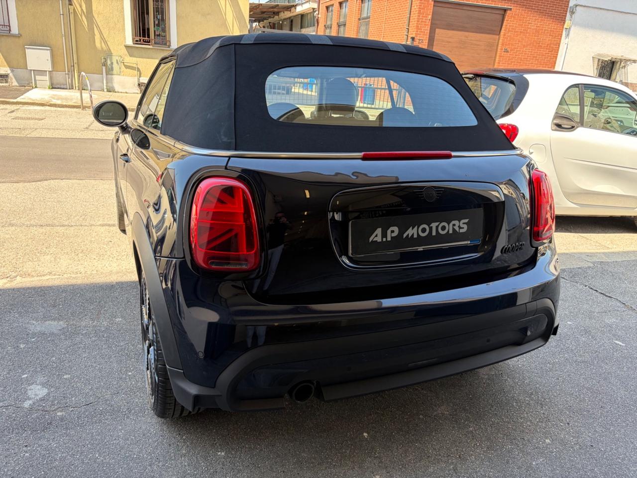 Mini 1.5 Cooper Essential Cabrio KM 68000