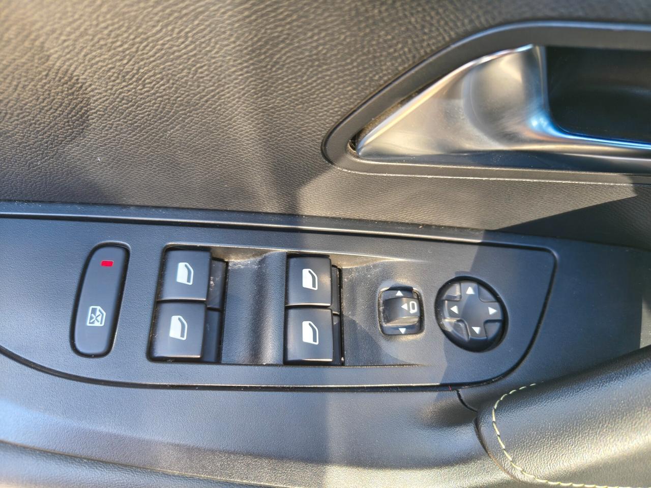 Peugeot 2008 130 CV GT