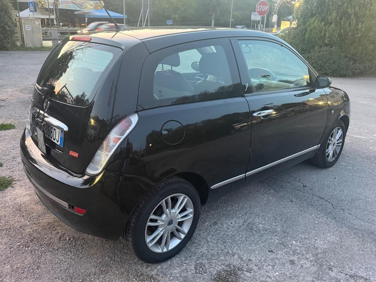 Lancia Ypsilon 1.2 Argento