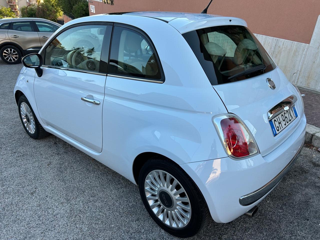 Fiat 500 1.2 Lounge ideale per neo patentati